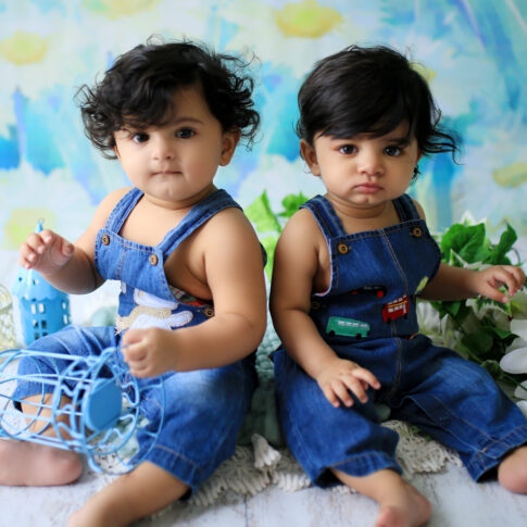 Best baby twins photography in Delhi NCR Noida Gurgaon Faridabad by Rakshita Kapoor